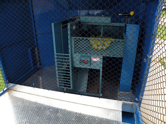 Softball or baseball batting cage